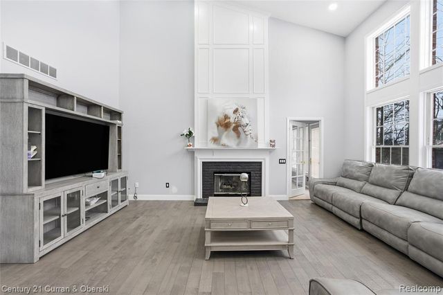 2043 Centennial Drive, Canton, MI 48187