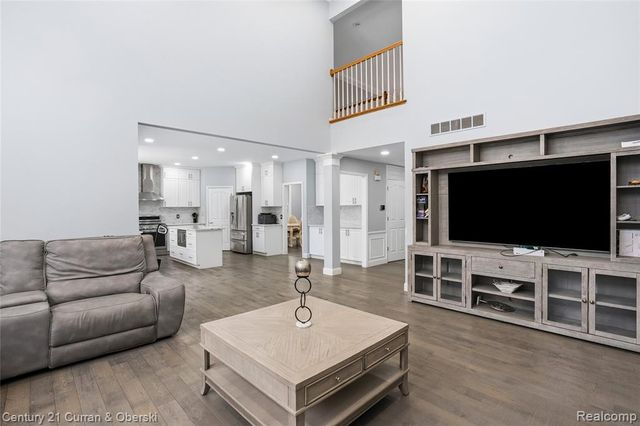 2043 Centennial Drive, Canton, MI 48187