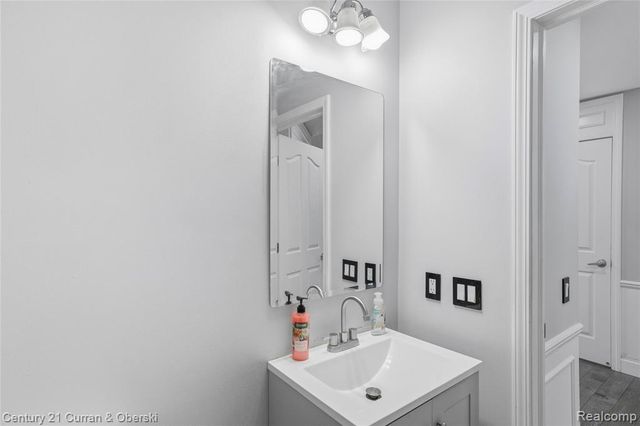 2043 Centennial Drive, Canton, MI 48187