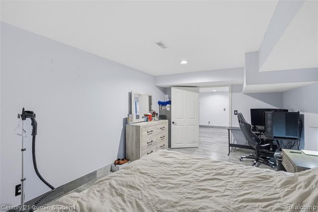 2043 Centennial Drive, Canton, MI 48187