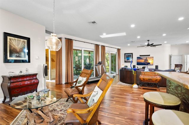 3045 CREST DRIVE, Clearwater, FL 33759