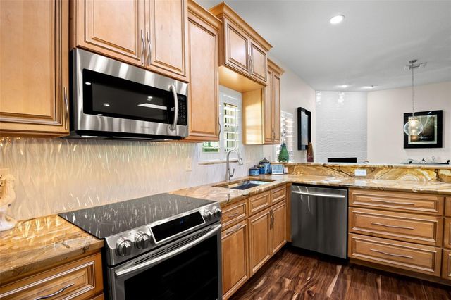 3045 CREST DRIVE, Clearwater, FL 33759