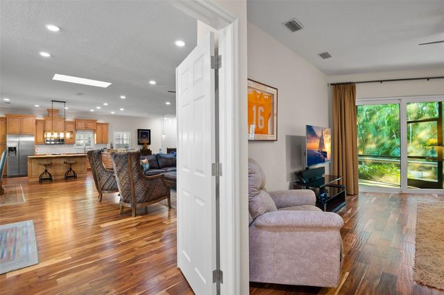 3045 CREST DRIVE, Clearwater, FL 33759