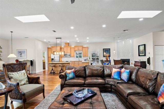 3045 CREST DRIVE, Clearwater, FL 33759