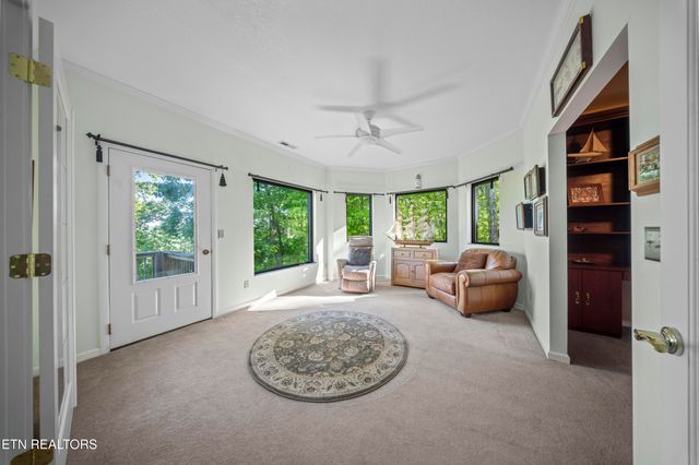 513 Cumberland Cove Rd, Monterey, TN 38574