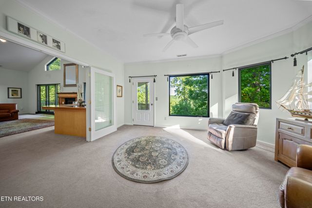 513 Cumberland Cove Rd, Monterey, TN 38574
