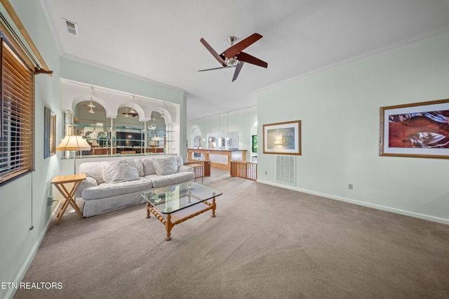 513 Cumberland Cove Rd, Monterey, TN 38574