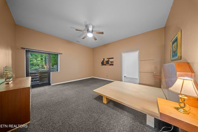 513 Cumberland Cove Rd, Monterey, TN 38574