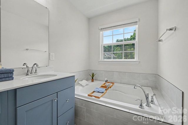 521 Moondance Drive, Gastonia, NC 28054