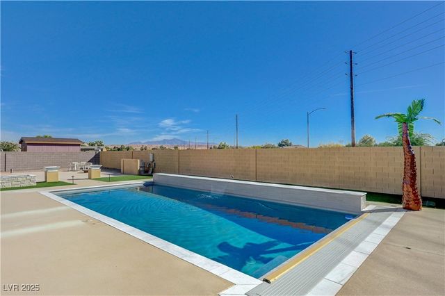 3728 River Heights Lane, Logandale, NV 89021