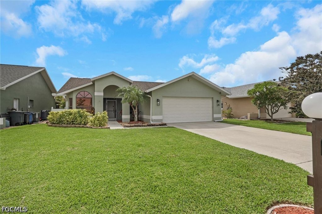 13206 Greywood CIR, Fort Myers, FL 33966