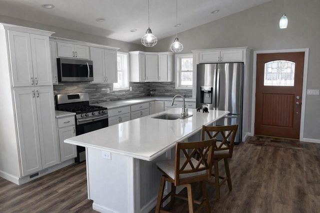 410 Glen Becker Court, Wisconsin Dells, WI 53965