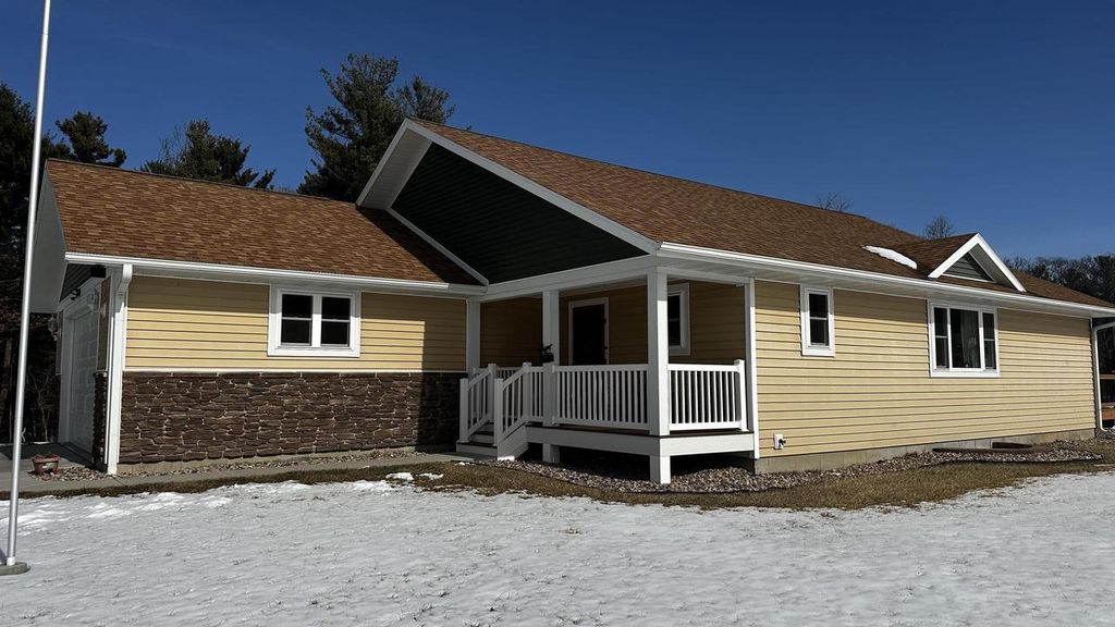 410 Glen Becker Court, Wisconsin Dells, WI 53965