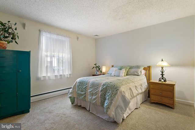 117 W WAYNE AVE, Aldan, PA 19018