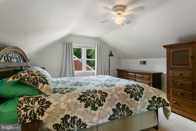 117 W WAYNE AVE, Aldan, PA 19018