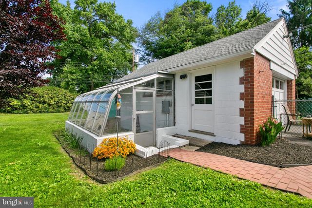 117 W WAYNE AVE, Aldan, PA 19018