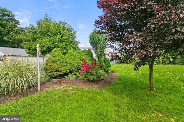 117 W WAYNE AVE, Aldan, PA 19018