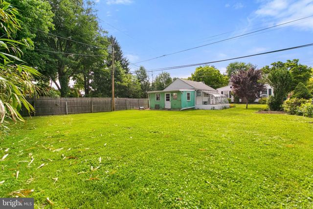 117 W WAYNE AVE, Aldan, PA 19018