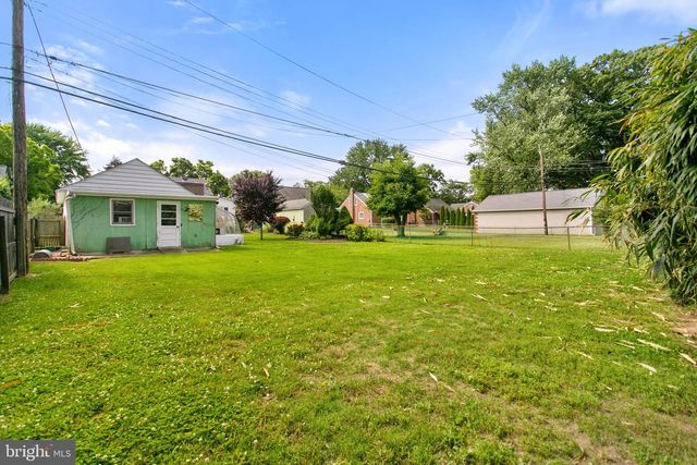 117 W WAYNE AVE, Aldan, PA 19018