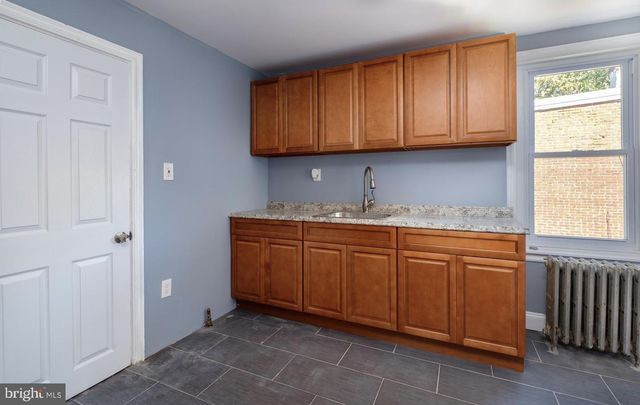 18 E 21ST ST, Chester, PA 19013