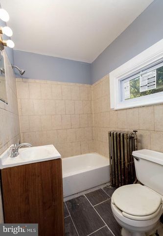 18 E 21ST ST, Chester, PA 19013