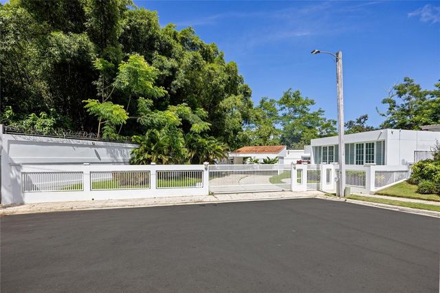 1 Street PASEO MAYOR E-19, San Juan, PR 00926