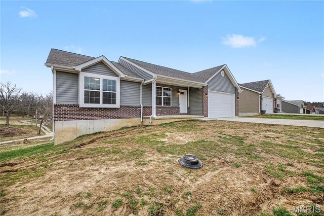614 T Box Drive, St Clair, MO 63077