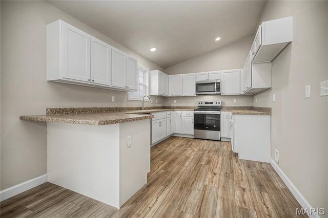 614 T Box Drive, St Clair, MO 63077