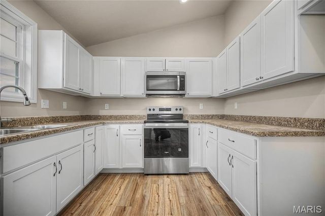 614 T Box Drive, St Clair, MO 63077