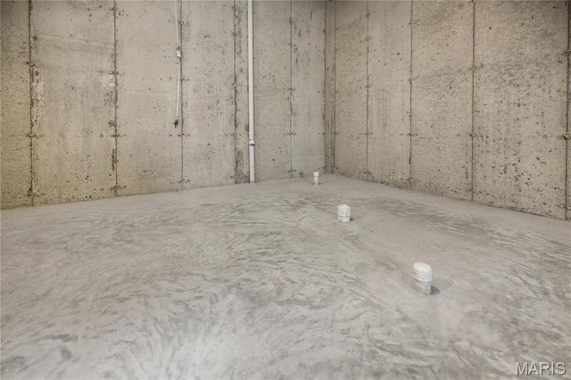 614 T Box Drive, St Clair, MO 63077