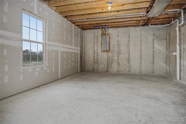 614 T Box Drive, St Clair, MO 63077