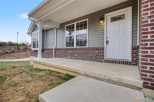 614 T Box Drive, St Clair, MO 63077