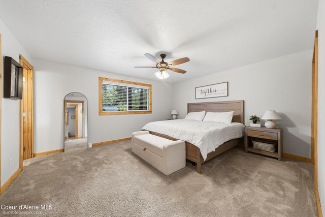 11982 N Emerald Dr, Hayden, ID 83835