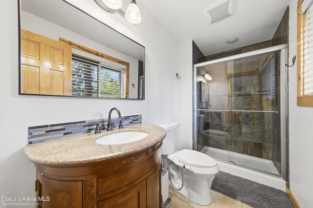 11982 N Emerald Dr, Hayden, ID 83835
