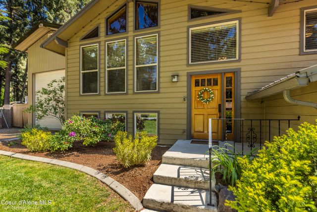 11982 N Emerald Dr, Hayden, ID 83835