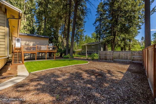 11982 N Emerald Dr, Hayden, ID 83835