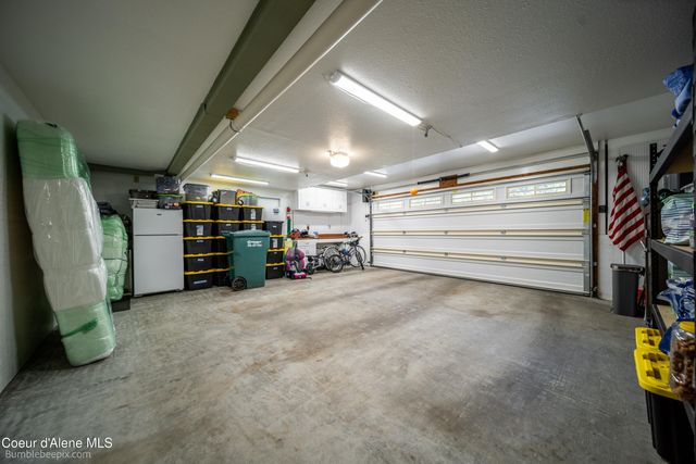 11982 N Emerald Dr, Hayden, ID 83835