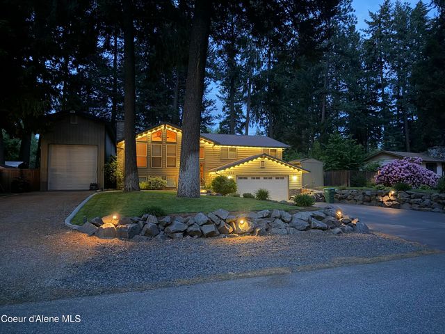 11982 N Emerald Dr, Hayden, ID 83835
