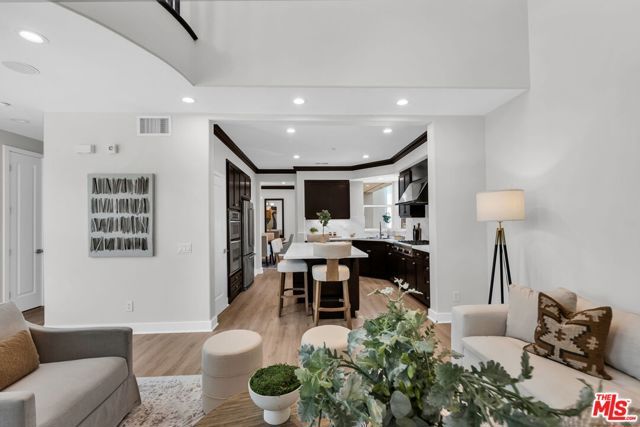 6020 Celedon 4, Los Angeles, CA 90094