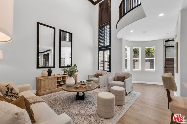 6020 Celedon 4, Los Angeles, CA 90094