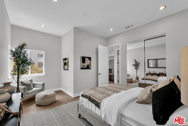 6020 Celedon 4, Los Angeles, CA 90094