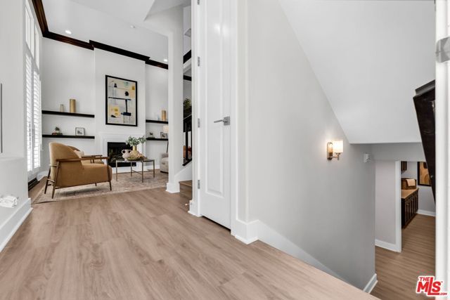 6020 Celedon 4, Los Angeles, CA 90094