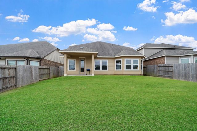 2157 Woodland Pine Drive, Conroe, TX 77384