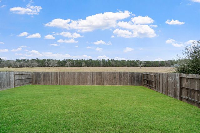 2157 Woodland Pine Drive, Conroe, TX 77384