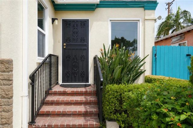 6453 Allston, Los Angeles, CA 90022