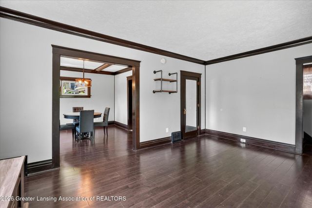 1728 Davis Avenue, Lansing, MI 48910