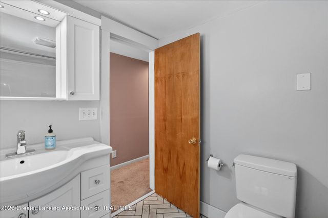 1728 Davis Avenue, Lansing, MI 48910