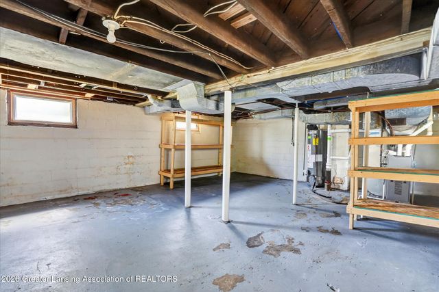 1728 Davis Avenue, Lansing, MI 48910