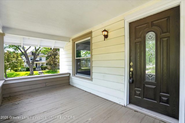 1728 Davis Avenue, Lansing, MI 48910