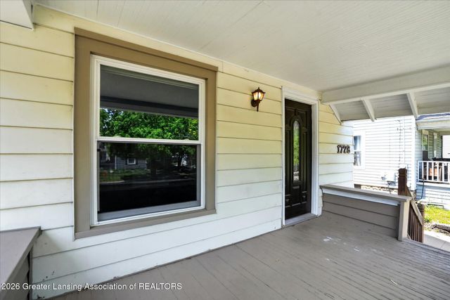 1728 Davis Avenue, Lansing, MI 48910